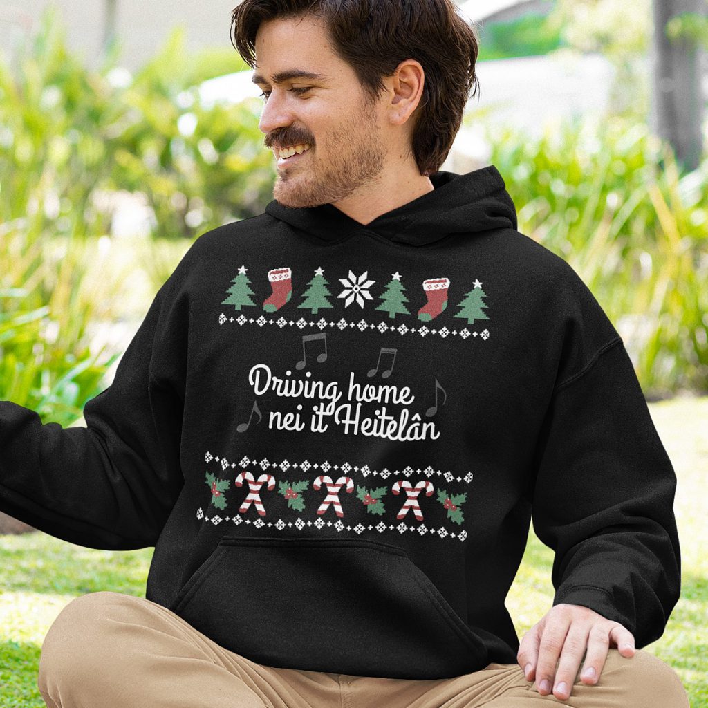 Friese Kerst Hoodie Zwart Driving Home Nei It Heitelan